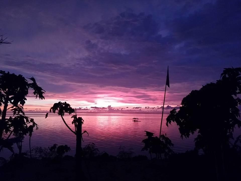 Birdland Beach Club Bolinao Exteriör bild
