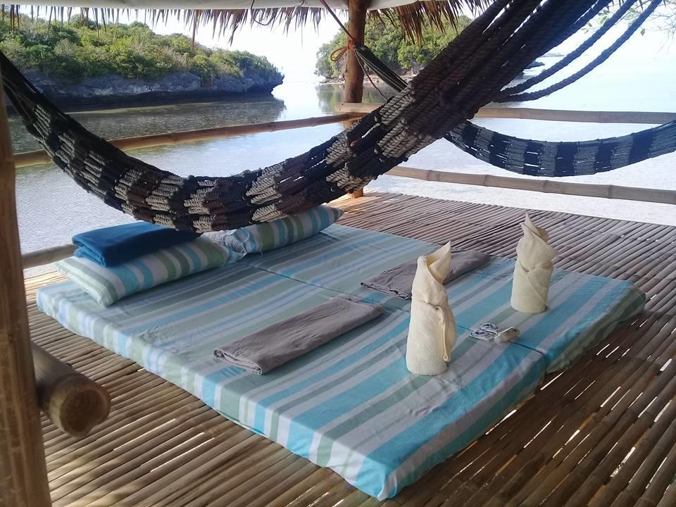 Birdland Beach Club Bolinao Exteriör bild